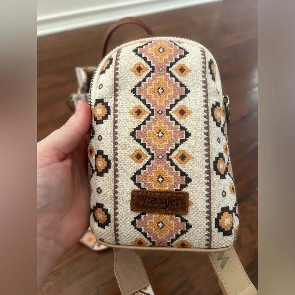 Wrangler purse, crossbody, wallet bundle FLASH SALE - Picture 7 of 16